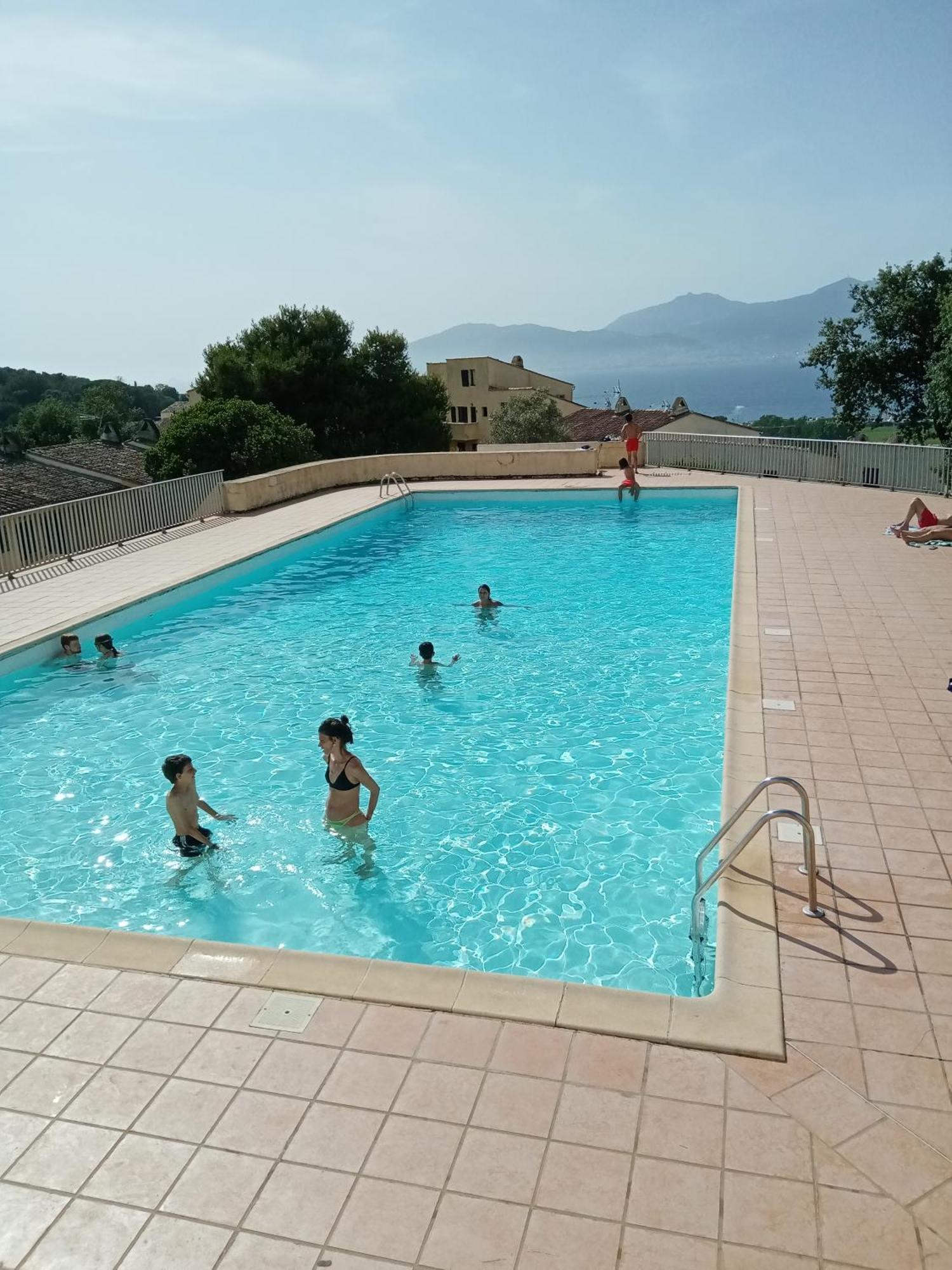 Appart 5 Personnes A Porticcio Avec 2 Piscines Materiel Enfant ,Bebe Clim Bagian luar foto